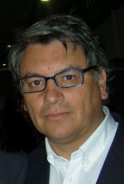 Julio César Ibarra: A la Sombra de la montaña