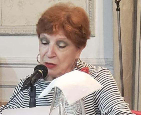Laura Nicastro
