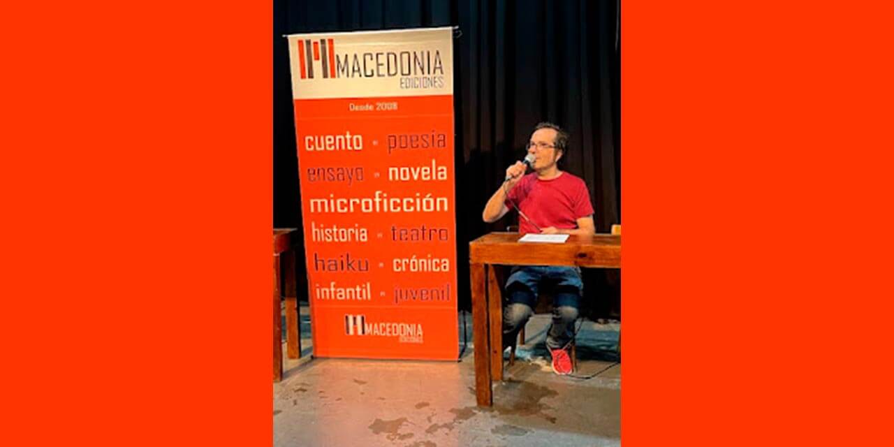 FABIÁN VIQUE: LA MICROFICCIÓN COMO CENTRO